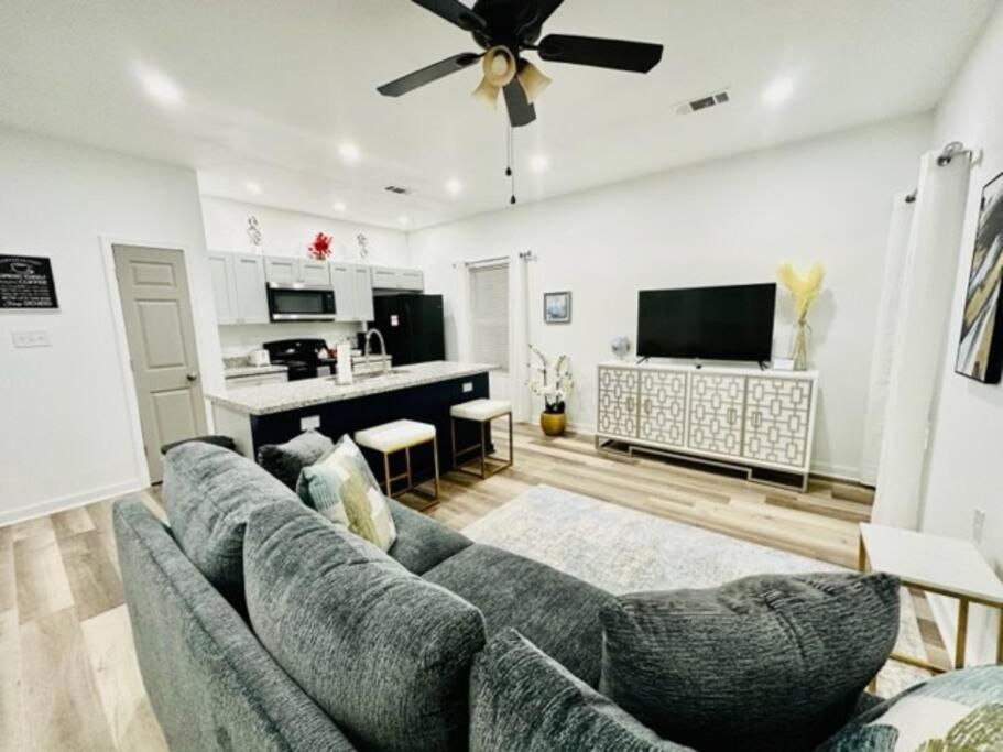 Apartment Modern City Nola Near Super Dome With Parking New Orleans